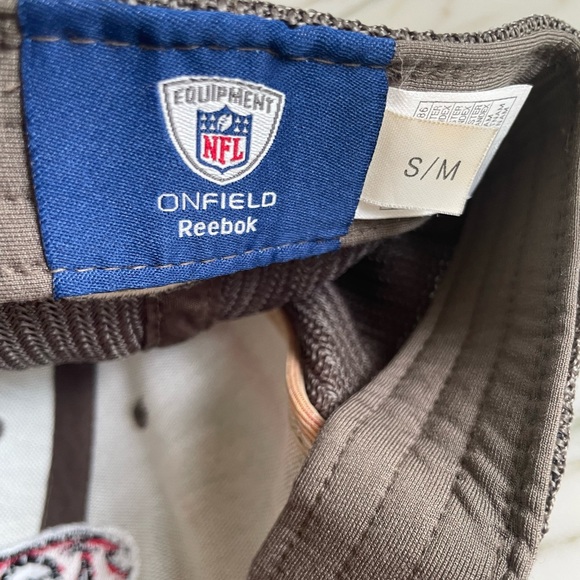 Tampa Bay Bucs Buccaneers NFL Trucker Hat Baseball Cap Reebok Infield Green Red - Picture 7 of 7